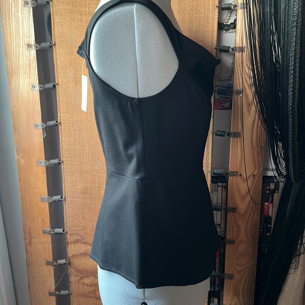 Anthropologie Eri + Ali Urbane Structured Top - Picture 3 of 6